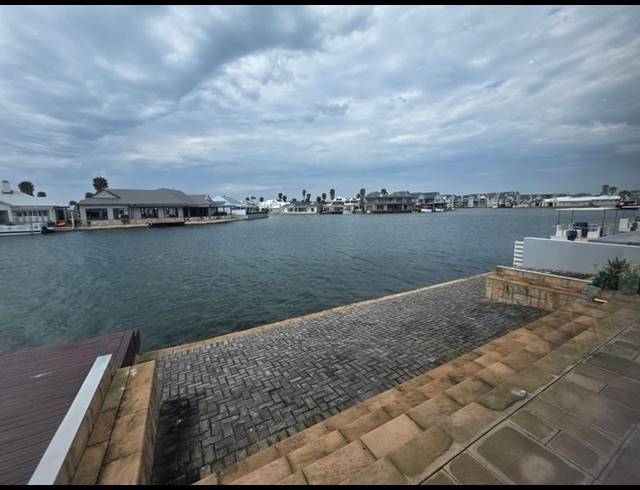 5 BEDROOM HOUSE FOR SALE IN MARINA MARTINIQUE